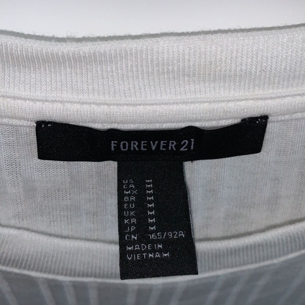 F21 tee - Picture 2 of 3